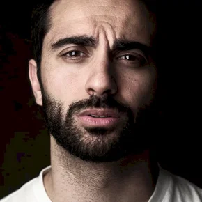 Photo star : Lee Majdoub