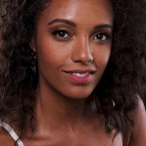 Photo star :  Maisie Richardson-Sellers