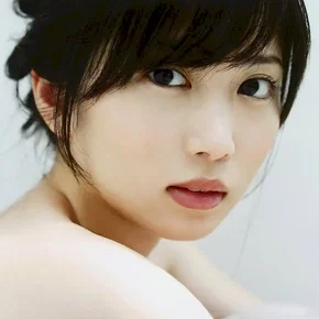 Photo star :  Mirai Shida