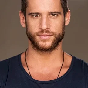 Photo star :  Dan Ewing