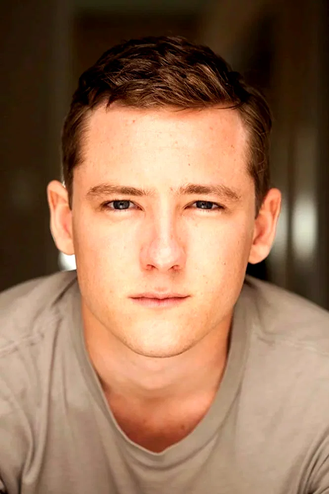  Lewis Pullman