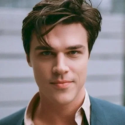 Finn Wittrock