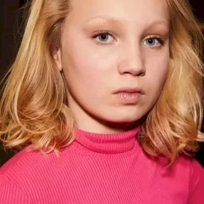  Helena Zengel