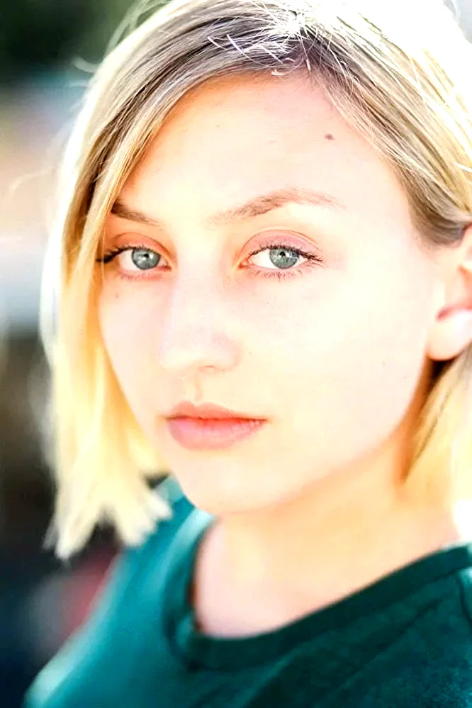  Lily Bleu Andrew