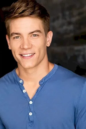  Lucas Adams