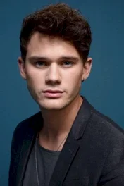 Jeremy  Irvine 