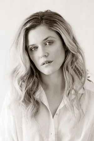  Harriet Dyer