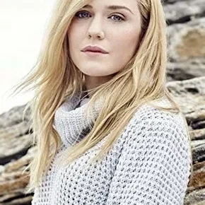 Photo star :  Harriet Dyer