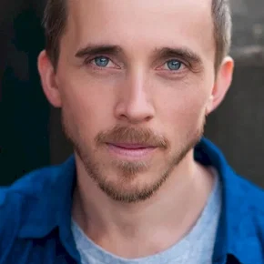 Photo star : Benedict Hardie