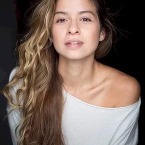 Photo star :  Zara Michales