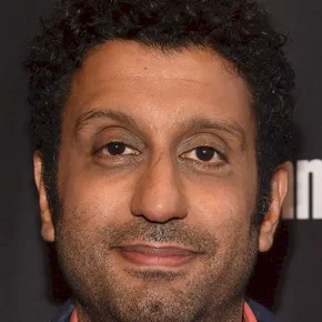 Photo star : Adeel  Akhtar