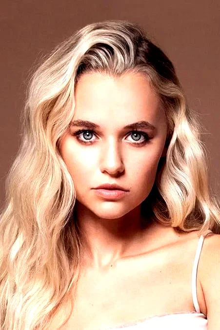  Madison Iseman