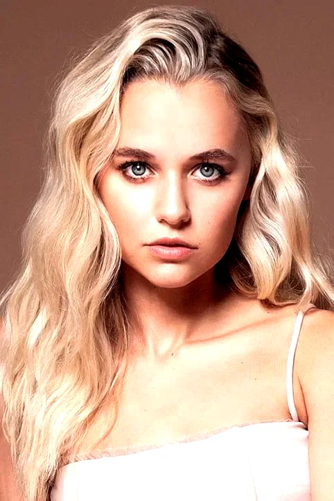  Madison Iseman