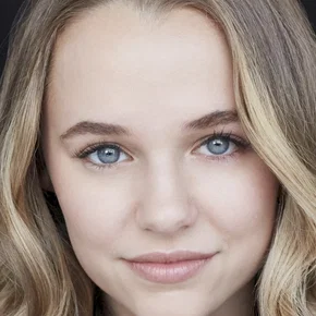 Photo star :  Madison Iseman