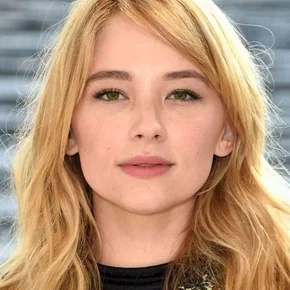 Photo star : Haley Bennett