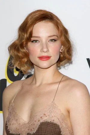 Haley Bennett photo
