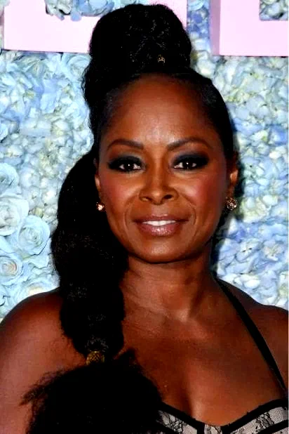  Crystal R. Fox