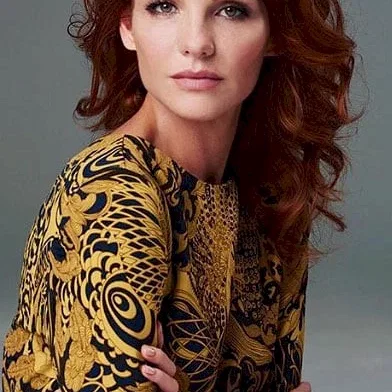 Anne Leighton
