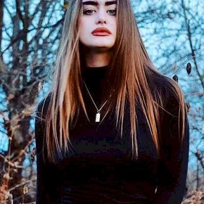 Photo star :  Alli Hart