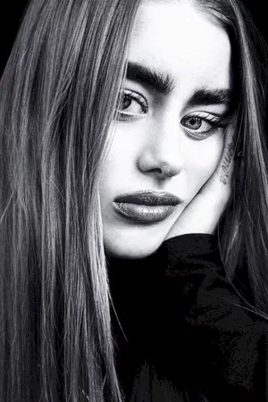  Alli Hart photo