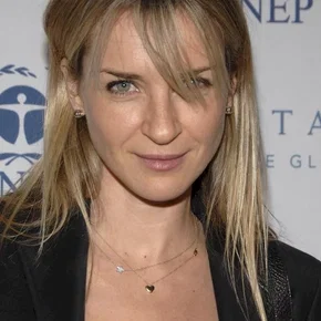 Photo star :  Ever Carradine
