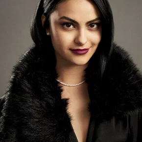 Photo star :  Camila Mendes