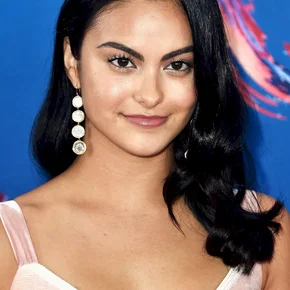 Photo star :  Camila Mendes