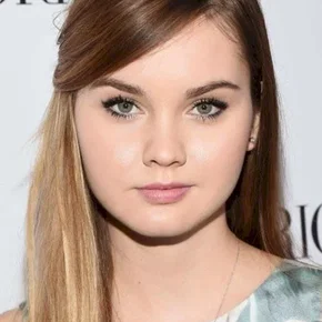 Photo star : Liana Liberato