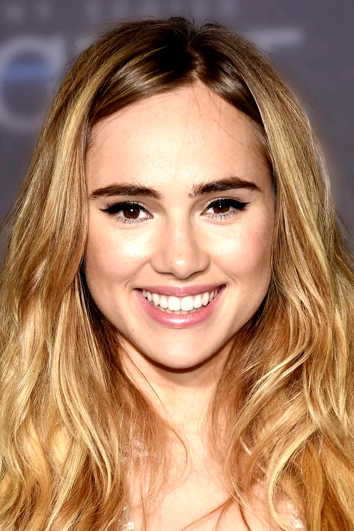  Suki Waterhouse