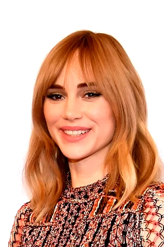  Suki Waterhouse