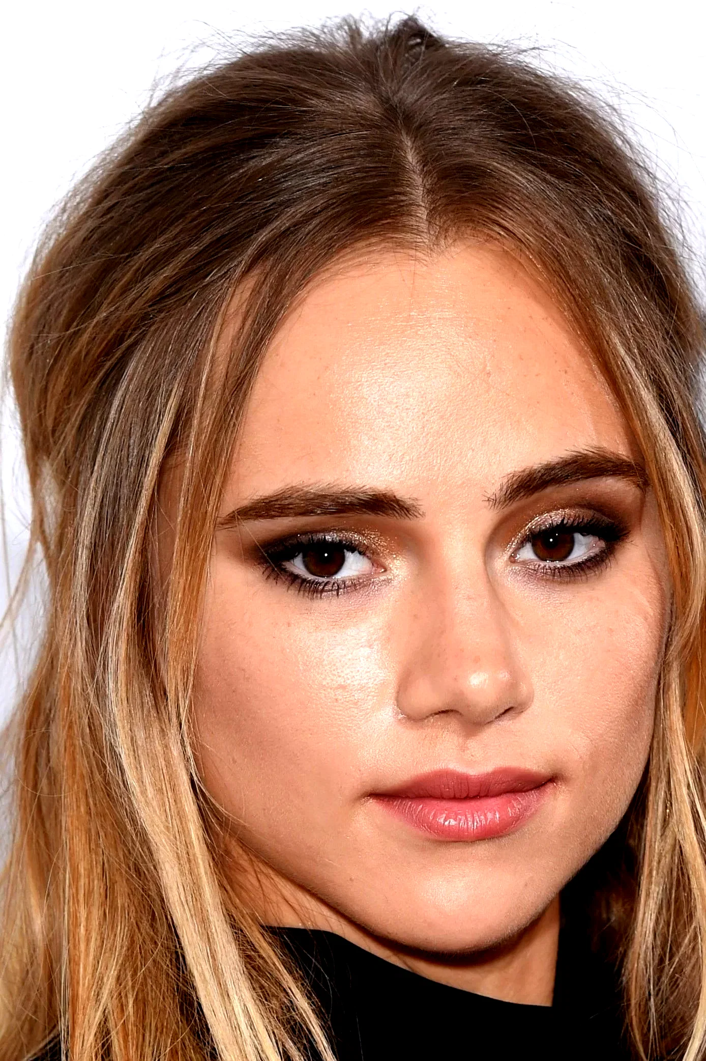  Suki Waterhouse