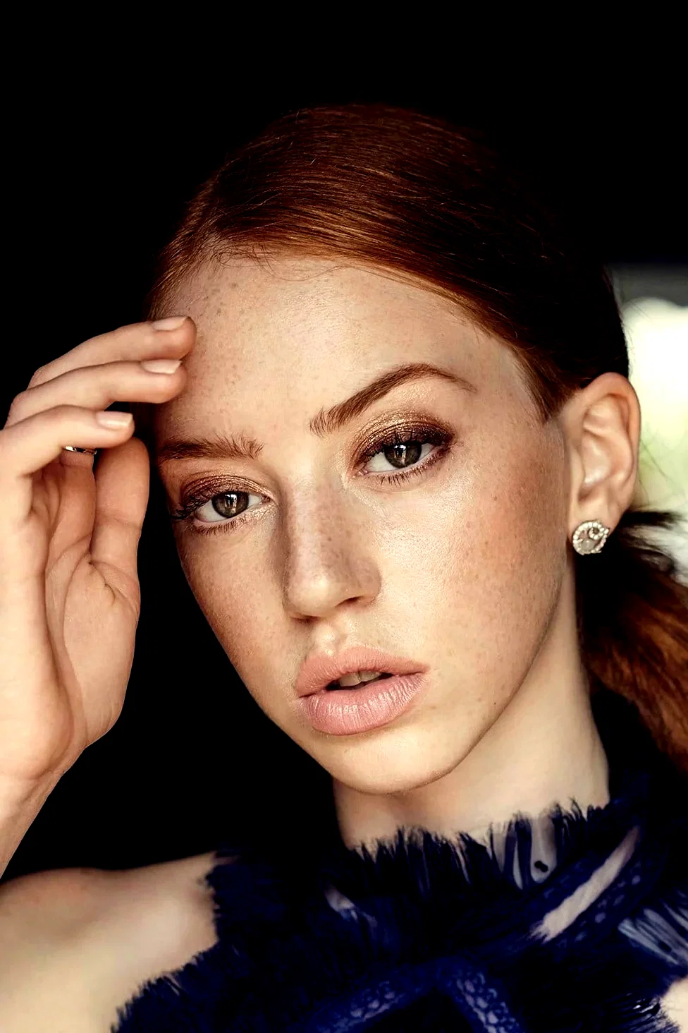  Lily Newmark