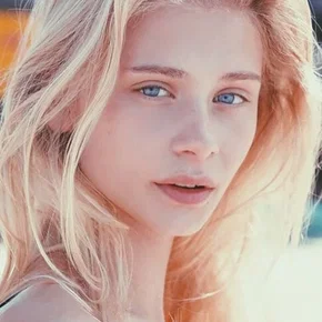 Photo star :  Clara Rosager