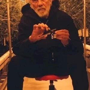  Tommy Chong