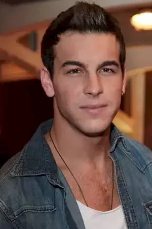 Mario Casas photo