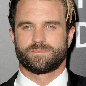 Photo star :  Milo Gibson