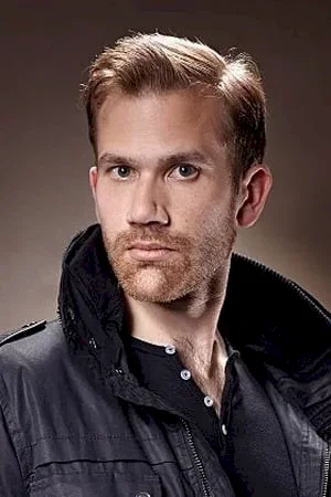  Aaron Moorhead photo