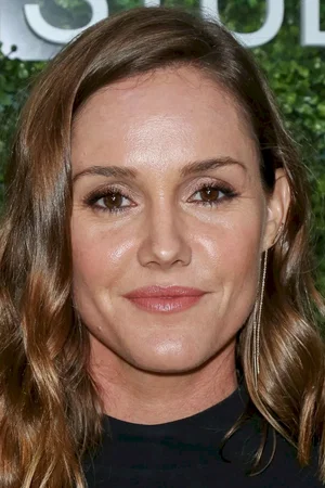 Erinn Hayes photo