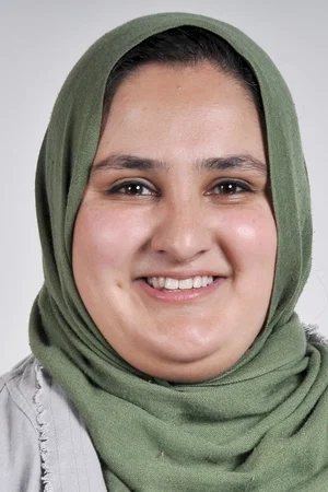 Lena Khan photo