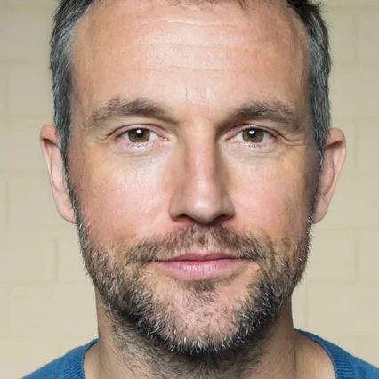  Shaun Benson