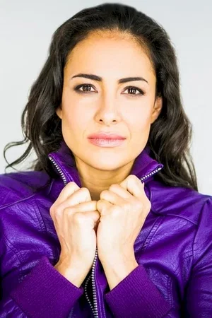 Nicola Correia Damude photo