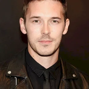 Photo star : Sam Palladio