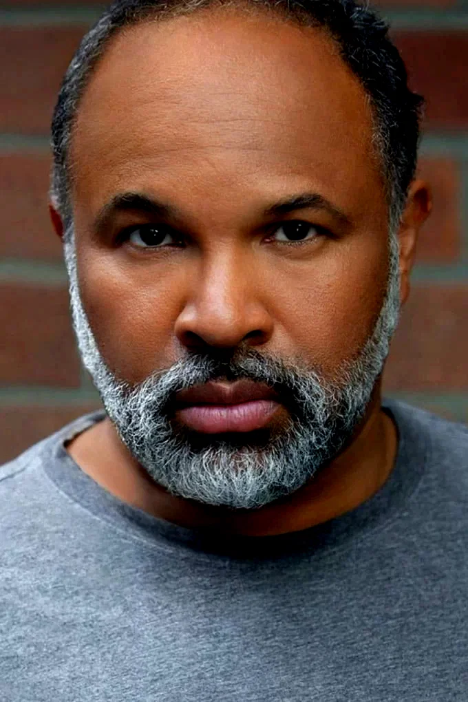  Geoffrey Owens