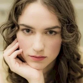 Photo star : Melanie Scrofano