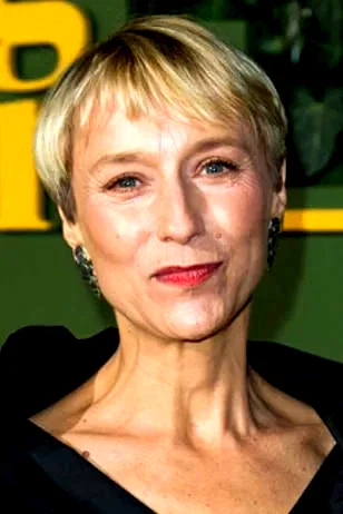 Lia  Williams