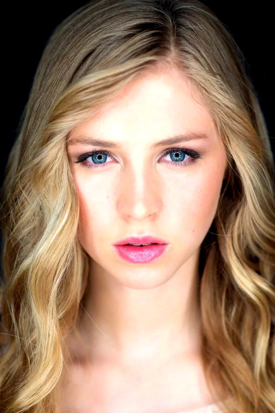  Hermione Corfield