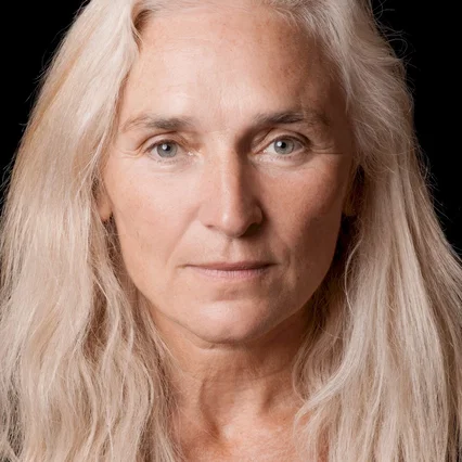  Olwen Fouéré