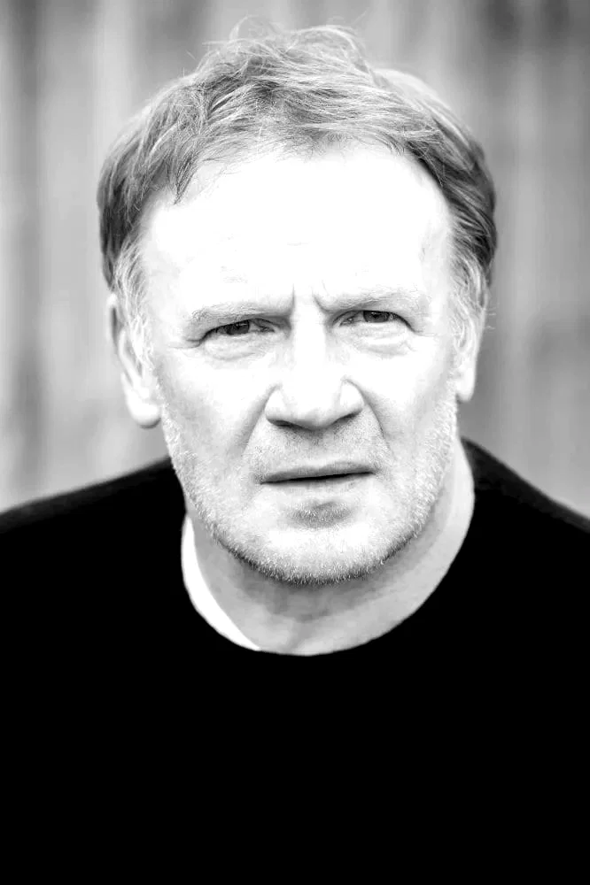 Mark Lewis Jones