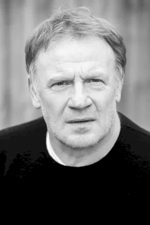 Mark Lewis Jones photo
