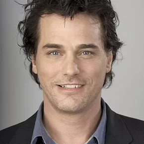 Photo star :  Paul Gross